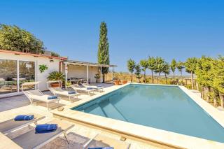 Villa Ardith by Villa Plus - 2