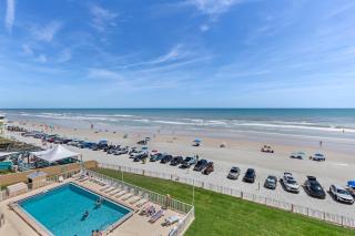 Oceanfront Family Beach Escape - Beachside, Pool & BBQ - 3