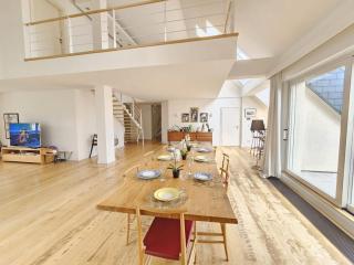 Luxurious 3BR Penthouse w terrace&parking - 4