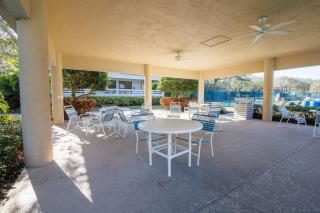 Relaxing Beach Villa Walk to Ocean Plus 3 Pools, Tennis & Trails - 2