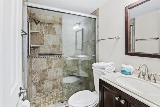 Walk to Beach, Pool & Flagler! Relaxed Condo with Balcony & Full Kitchen - 4