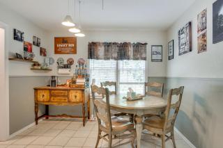 Legacy Run Guthries Historic Haven Near Shops - 5