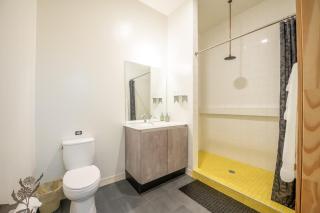 Hotel Narcissus - Room 3 - 2