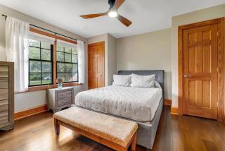 Booking now! Lake, Pool, Spa, Man-Cave, Game Room - 9
