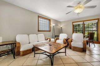 Booking now! Lake, Pool, Spa, Man-Cave, Game Room - 8