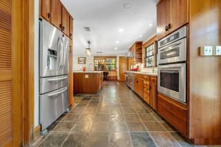 Booking now! Lake, Pool, Spa, Man-Cave, Game Room - 2