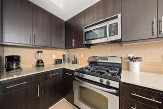 The Iris-Modern 3BD in the Heart of Marina del Rey-Pool,Gym,Jacuzzi-Near LAX - 2