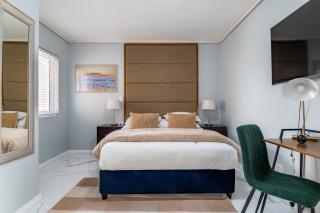 Lagoon Shoreline Penthouse - 2