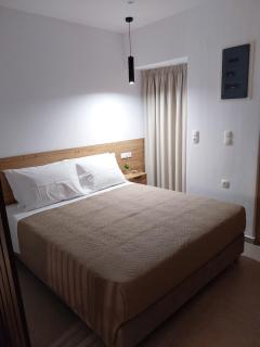 Cozy Studio with Patio - Walk to City Center - 3