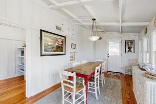 Sunny oceanfront home with balcony, full kitchen, central AC, & washer/dryer - 7