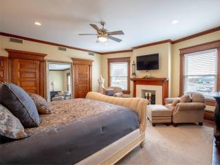 Mansion Pet-friendly Downtown - 1