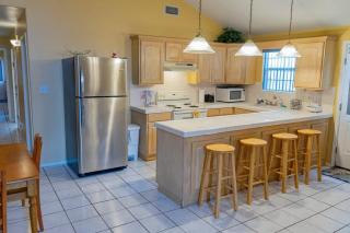 Ground Floor Duplex with BBQ - Blue Siren House - South Padre Island - 0
