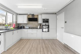 Large 5 Bd House Long Stays Parking - Stapleford - 6