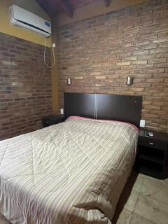 Amplio departamento con 2 habitaciones- Balcón hacia la pileta y estacionamiento - 4