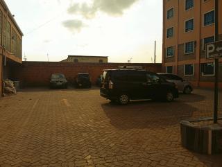 Affordable Lavington studio - 5
