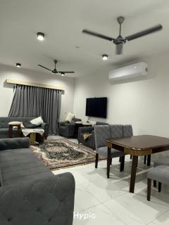 3 bedroom apartment, in Murooj Al Zain complex - 2