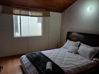 Casa Amplia y cómoda en zona tranquila de la ciudad - 2