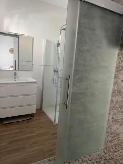 Acogedora casa familiar de 4 habitaciones y gran terraza a metros de la playa - 8