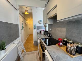 Fully Furnished Family House in Holborn - 5