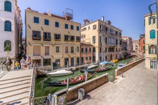B&B Luxury San Firmino Canal View - 8