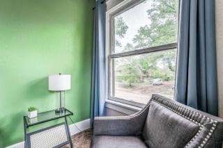 Chic Midtown Apartment Near Zoo, Park and Museums - 4