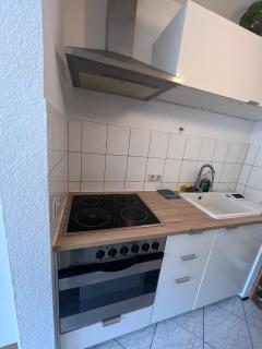 Zwei Zimmerwohnung, Balkon mit Blick auf den Rheinturm - 4