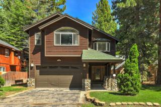 TaHaus Hot Tub Pool Table Dog Friendly - 9