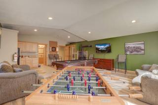 TaHaus Hot Tub Pool Table Dog Friendly - 7