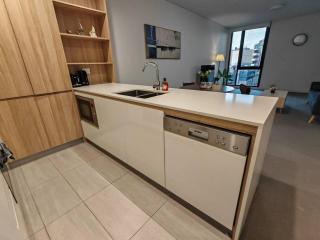 A relaxing stay in Wentworth Point - 6