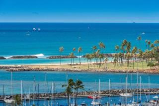 1341- Ilikai Collection 7- Gorgeous Sunset and Beachfront Condo - 7