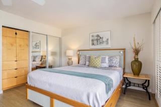 1341- Ilikai Collection 7- Gorgeous Sunset and Beachfront Condo - Honolulu - 2