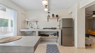 Apt 413- Walk to the beach, plaza and restaurants - 7