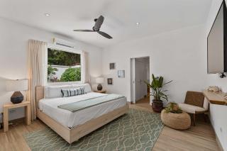 Renovated Family Home BBQ - Pool - 7