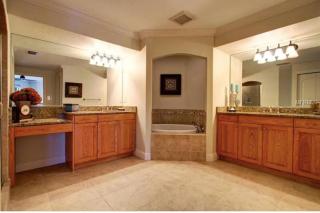 Luxurious Gulf Front Condo. - 1