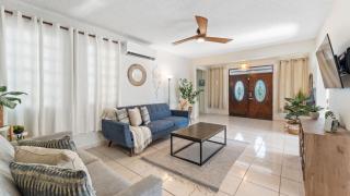 Casa 413- Walking Distance to the Beach and Downtown - 9