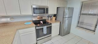 Saida Towers II #104 condo - 4