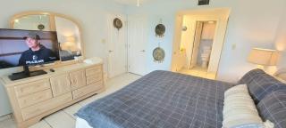 Saida Towers II #104 condo - 3