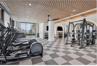 Luxury Condo with City view - 9