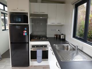 Tawa Tiny Stays Luxury adults only with spa - 1