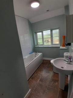 Entire house with gated parking - Hereford - 2