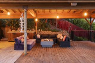 Middlebury Heights with Pool - 8