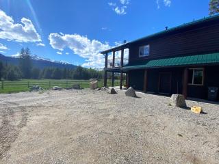 The Westview Cabin - Valemount - 8