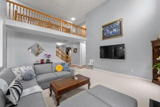 5BR Family Retreat, Sleeps 10, Pickerington - 3