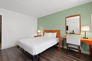 Vagabond Inn Executive Old Town - 8