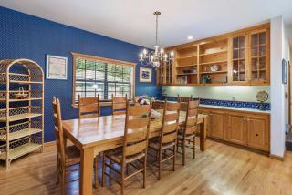 Glen Ellen Stone Retreat - Family Friendly Home - Walk to Town - 2