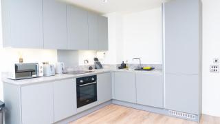 Luxe Apartment in M1 with Pool, Gym & Spa - 2
