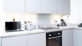 Luxe Apartment in M1 with Pool, Gym & Spa - 1