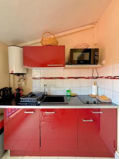 coquet studio équipé à 25 mètre de la plage - 5