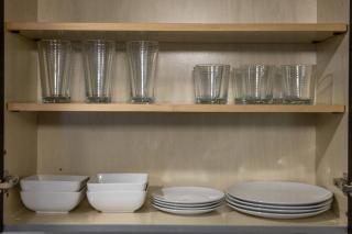 Cozy DT Bellevue Apt | Fast Wi-Fi & Free Parking - 2