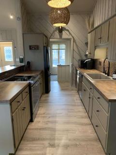 New Fall Golf and Colors accommodates 10 - 6